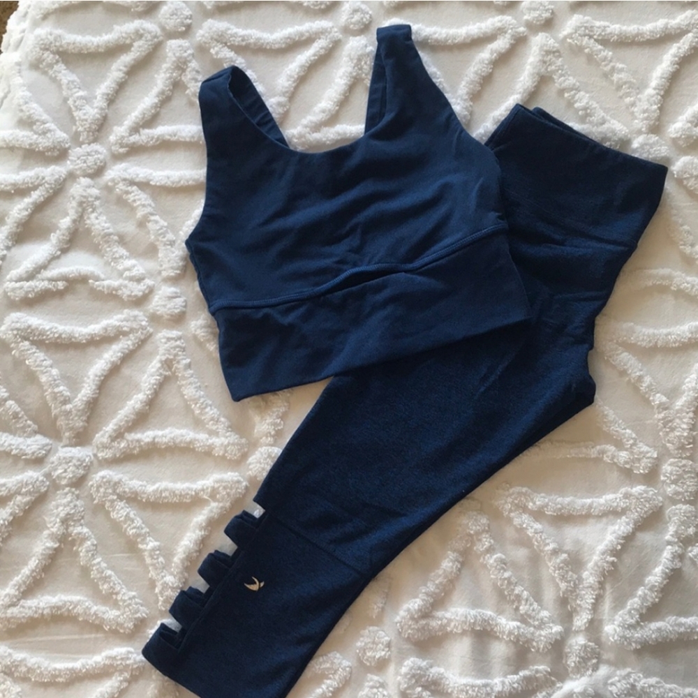 Glyder ☆ Cropped - Cut Out Legging - Blue/Black